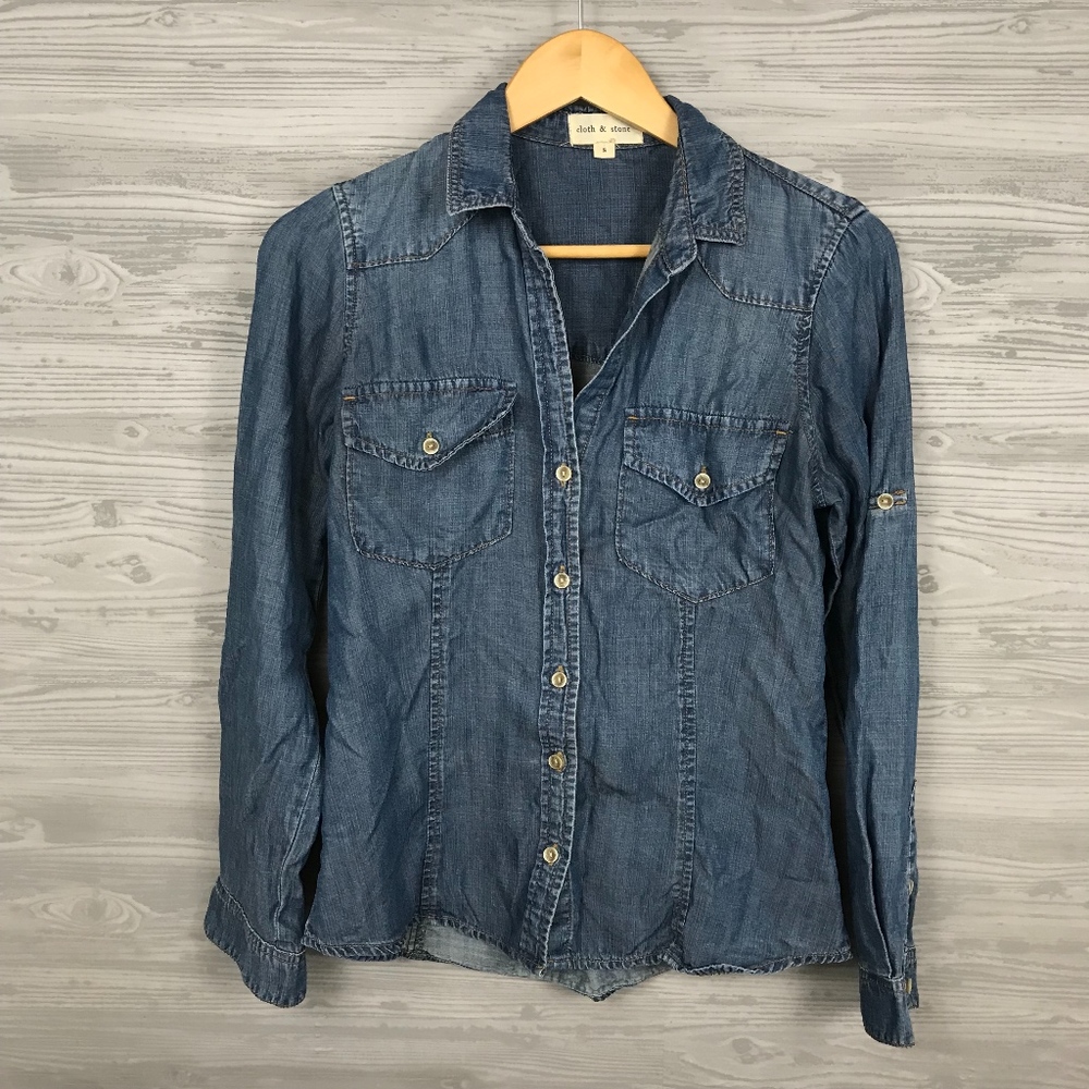 LAST CHANCE!!! Anthro Cloth & Stone Chambray Tencel Top